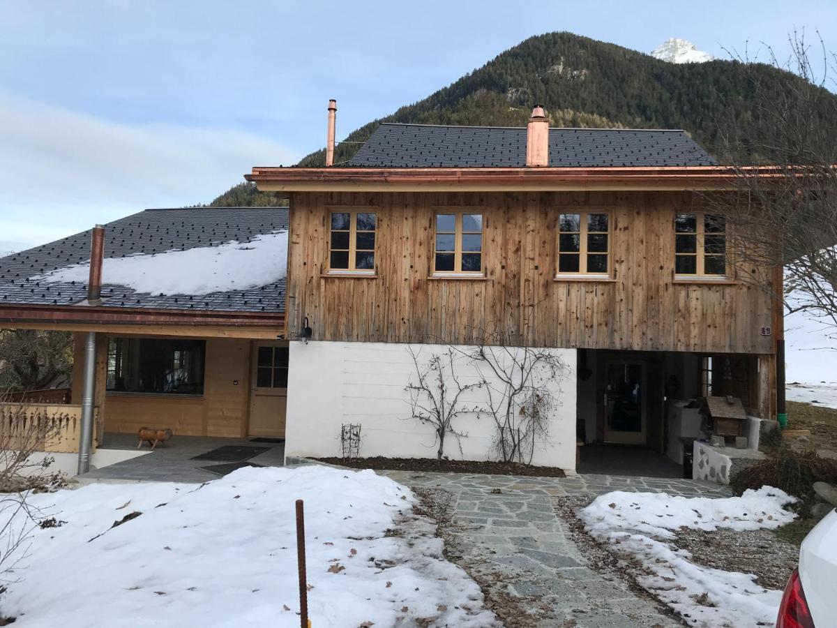 Au Pre Des Chevaux Bed & Breakfast Шато-д'О Екстериор снимка